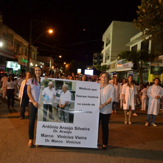 Colégio Batista de Mantena participa de desfile cívico com tema: Saúde, do feto à 3ª idade.